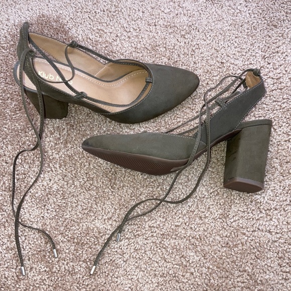 NWOT Anthropologie Olive lace up heel - Picture 2 of 7